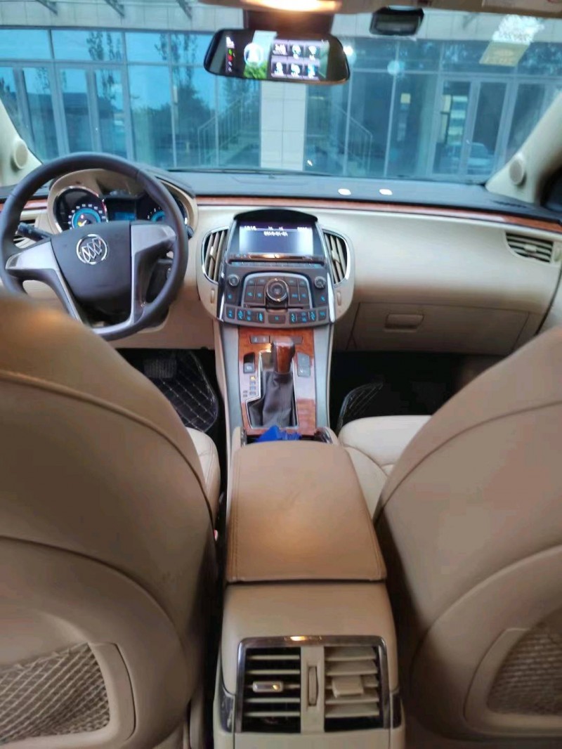 东营13年别克君越7