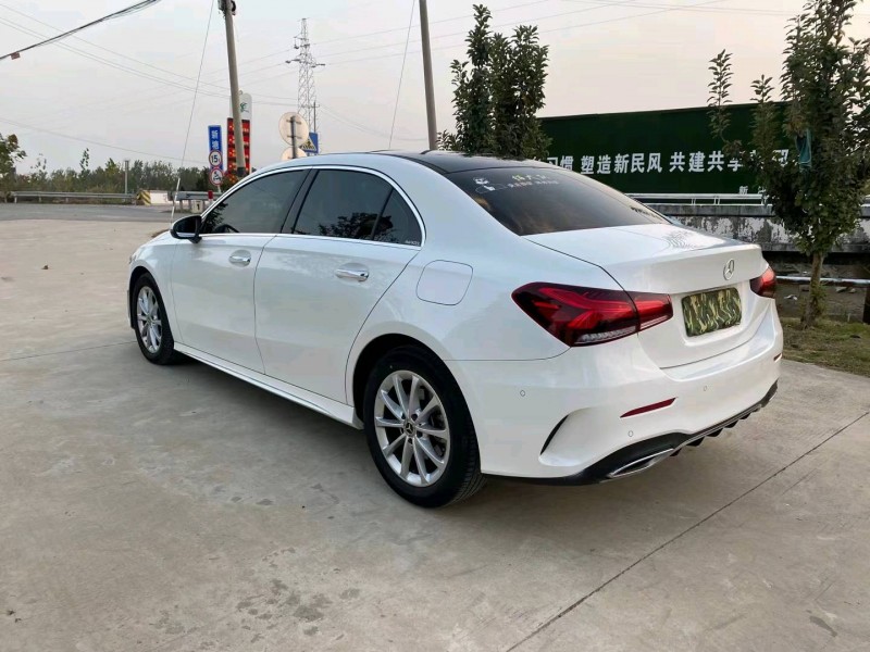 徐州21年奔驰A2