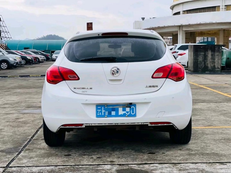 东莞13年别克英朗9