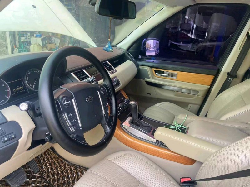 枣庄12年路虎揽胜3