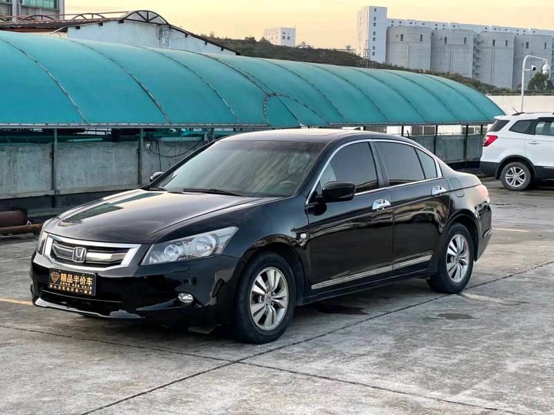 东莞10年本田雅阁2