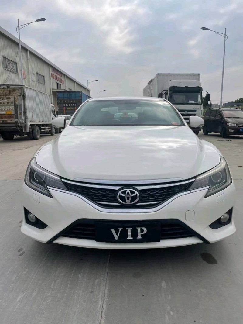 东莞14年丰田锐志9