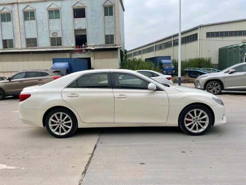 东莞14年丰田锐志2