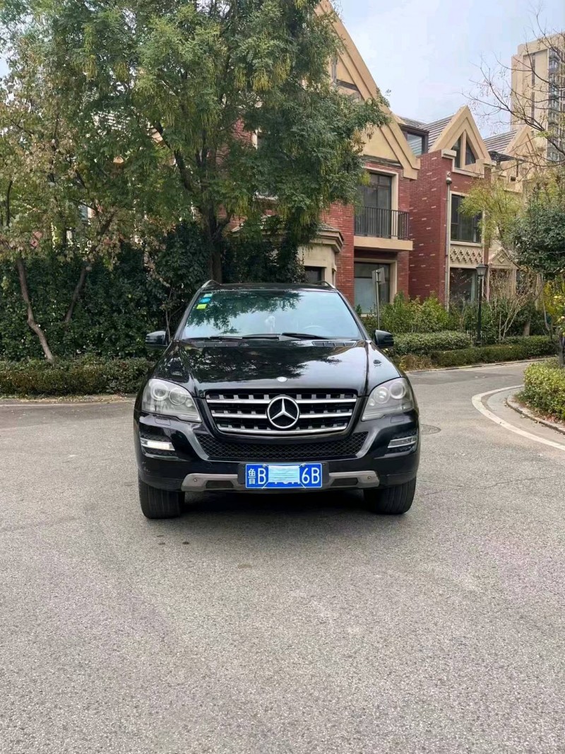 东营11年奔驰ML1