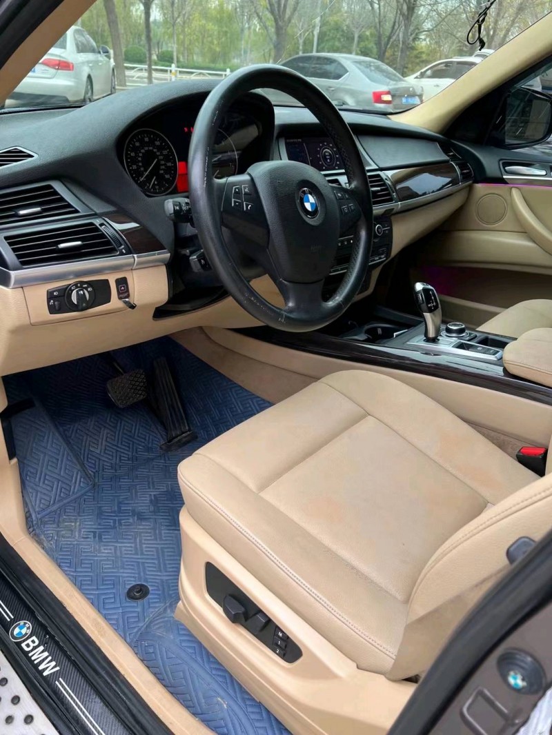 北京13年宝马X57