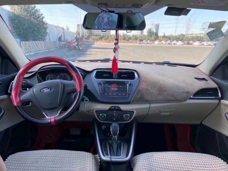 枣庄18年福特福睿斯4