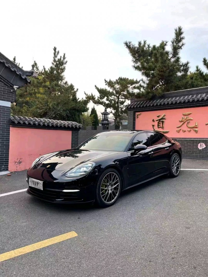 青岛19年保时捷帕拉梅拉7