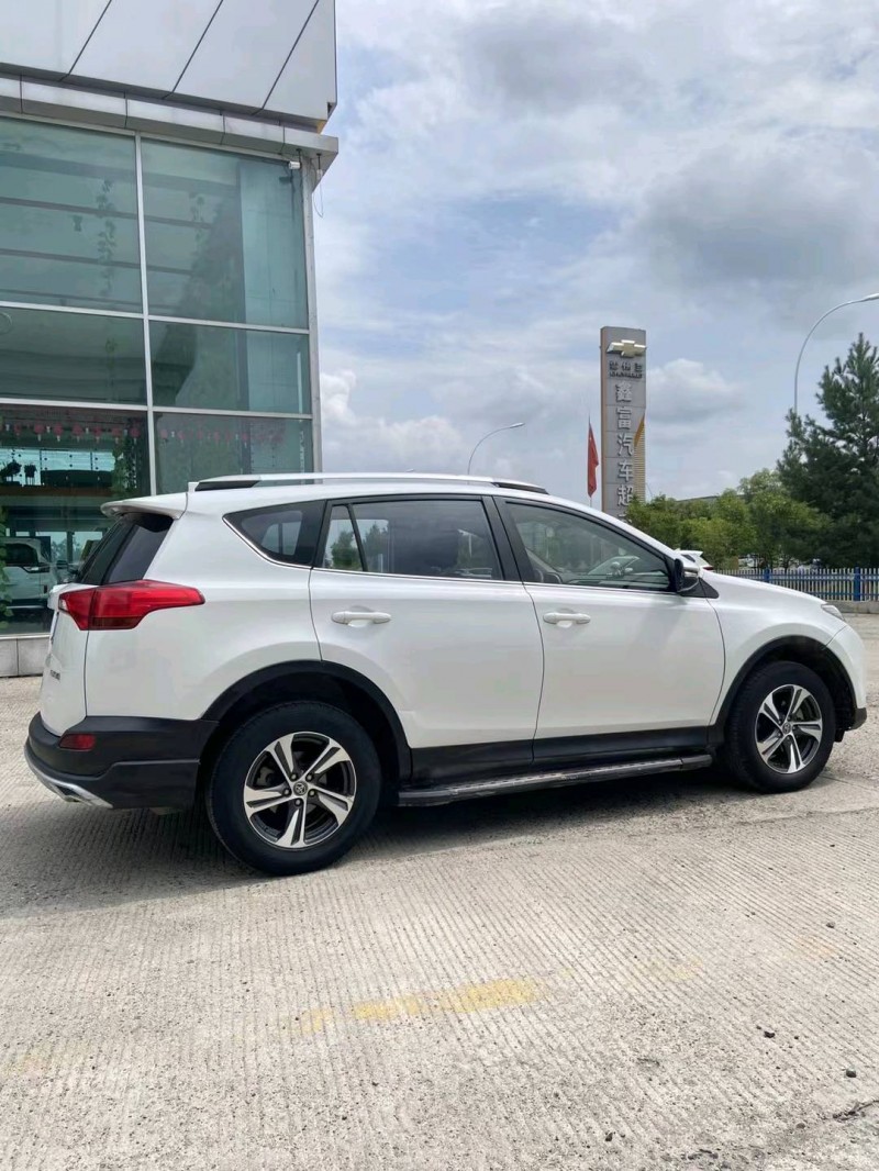 雞西16年豐田RAV4榮放5
