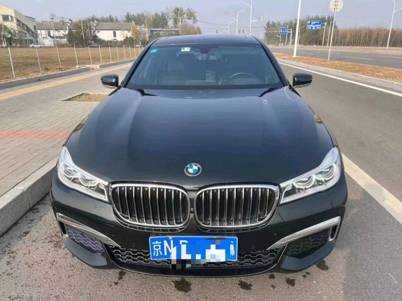 北京18年宝马7系8