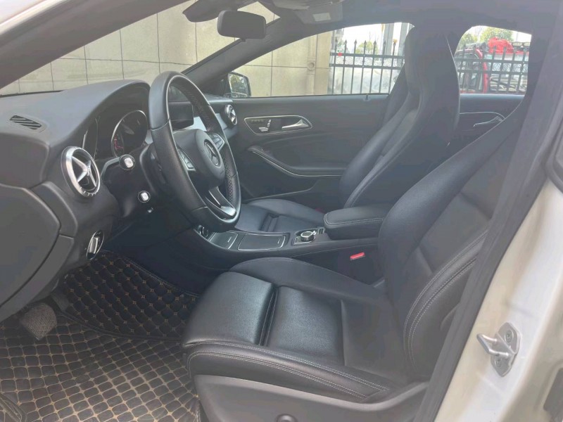 徐州17年奔驰CLA6