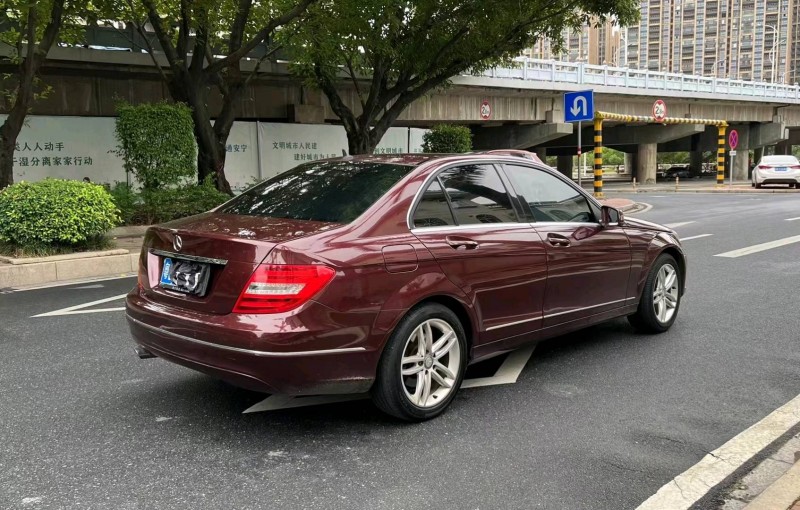 广州13年奔驰C7