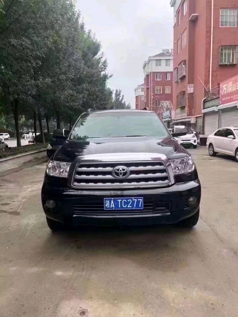 北京11年丰田红杉1