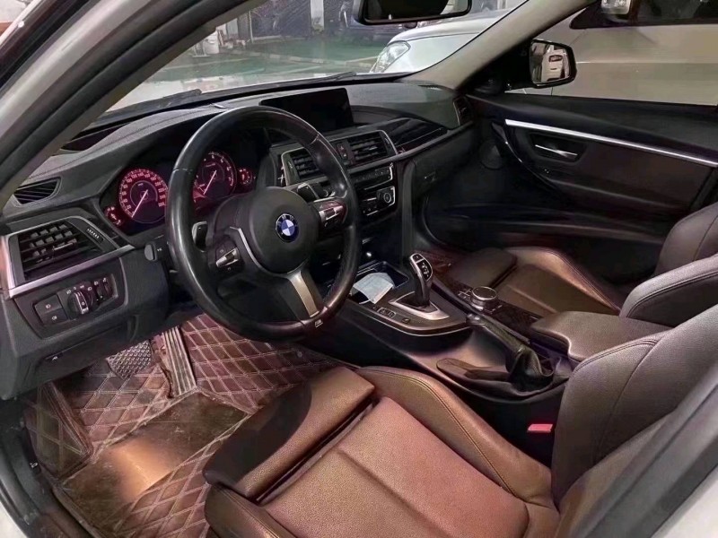 北京18年宝马3系5