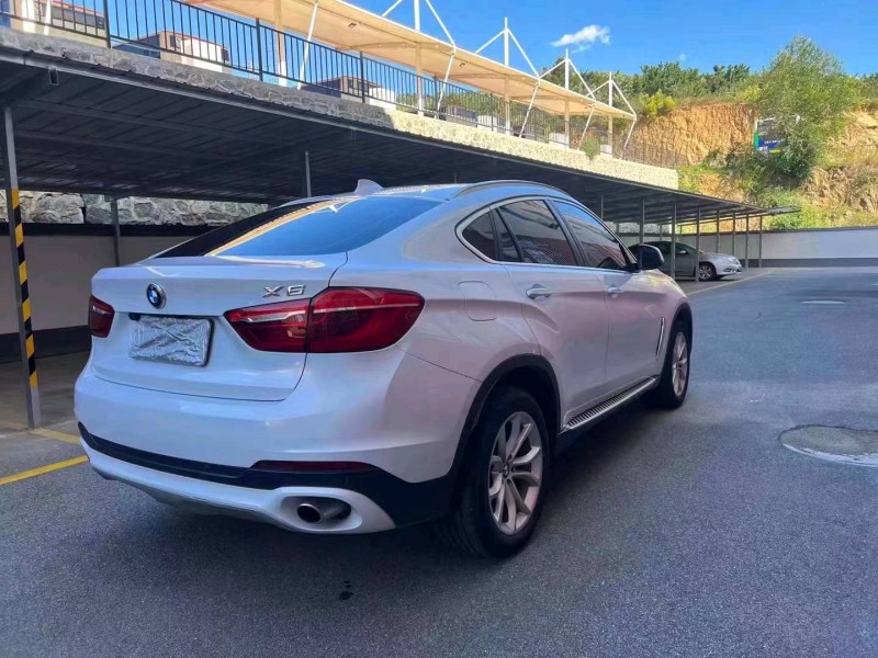 青岛16年宝马X68