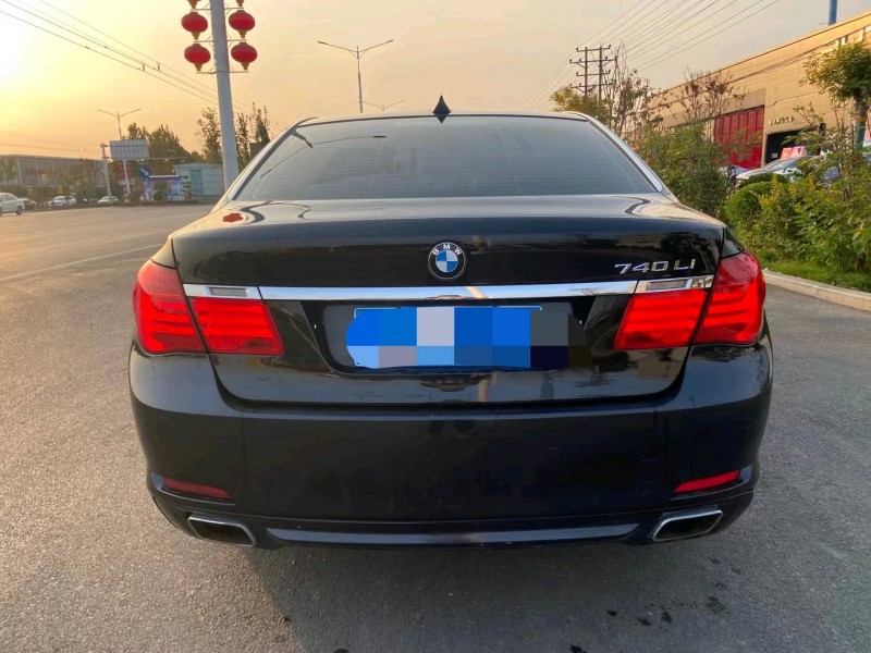 保定10年宝马7系9