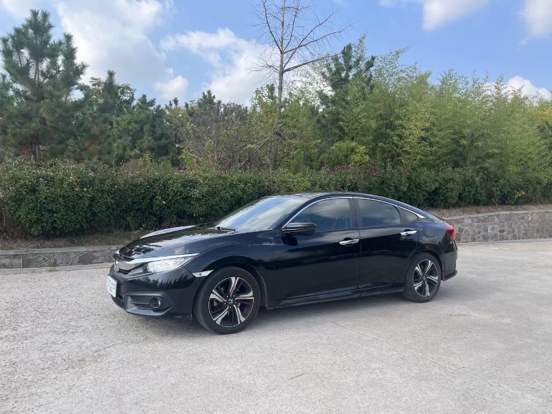 青岛18年本田思域5