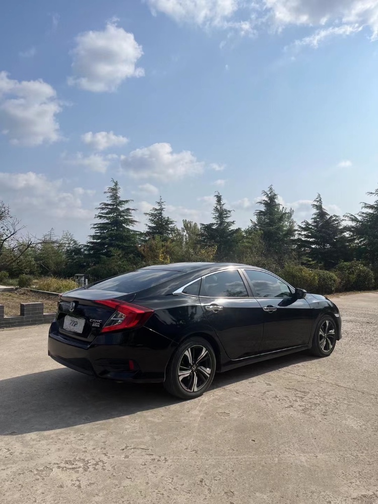 青岛18年本田思域6