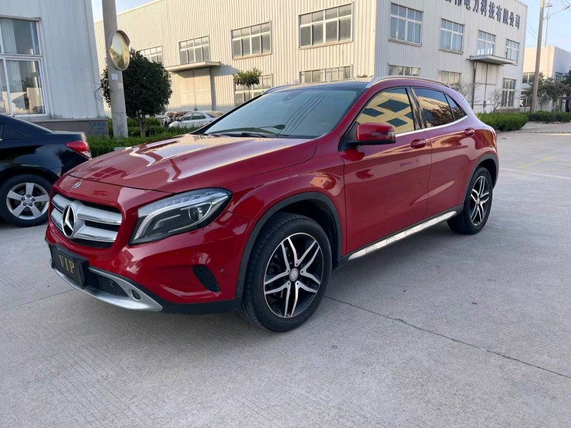 徐州16年奔驰GLA2