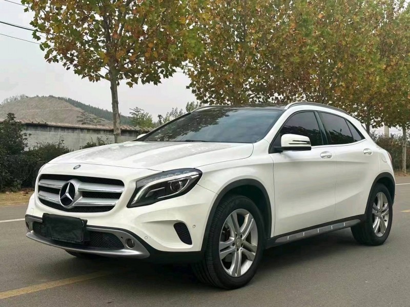 徐州17年奔驰GLA2