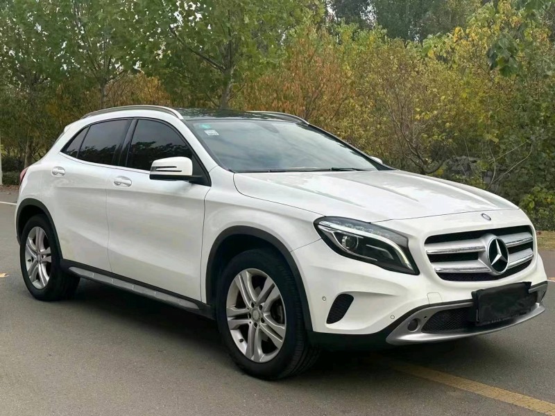 徐州17年奔驰GLA3