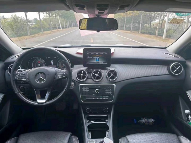 徐州17年奔驰GLA4