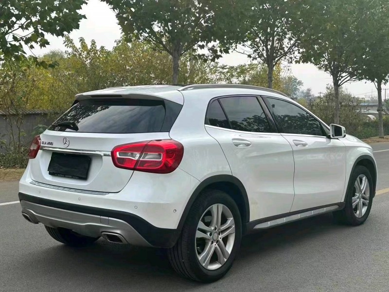 徐州17年奔驰GLA7