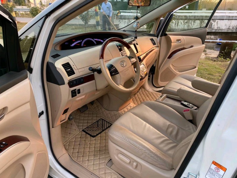 徐州16年丰田普瑞维亚7