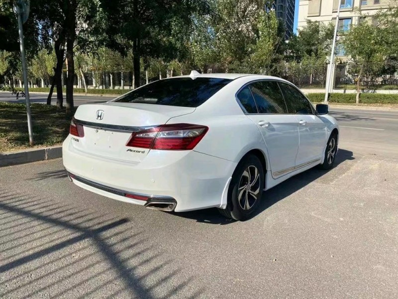 沈阳16年本田雅阁5