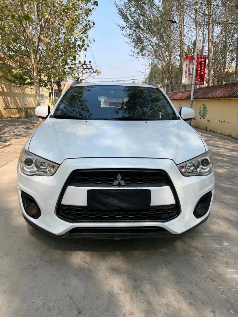 廊坊14年三菱劲炫8