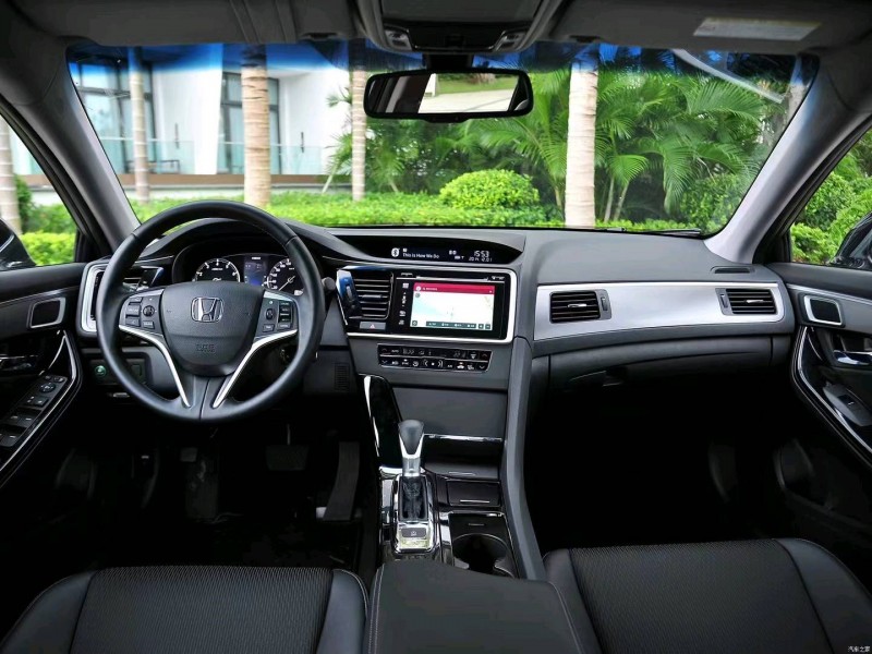 咸阳15年本田思铂睿1