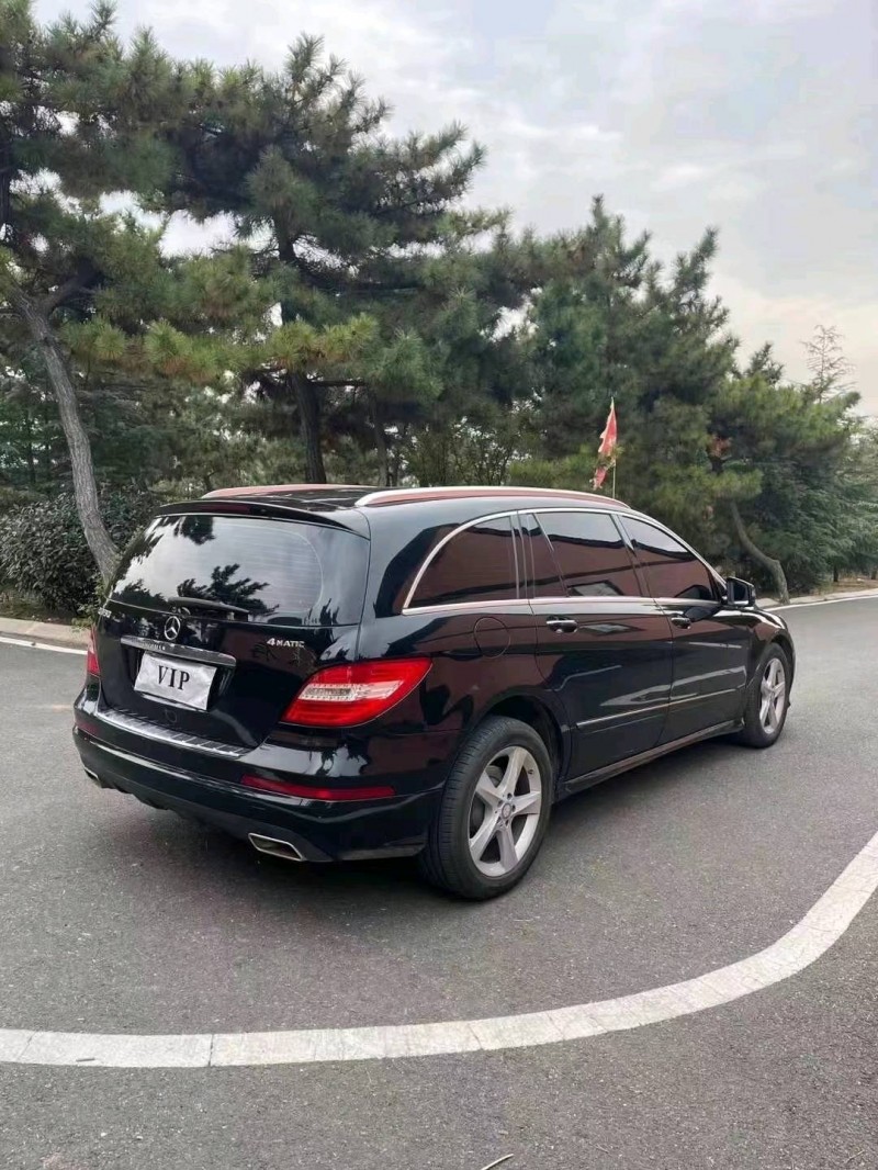 青岛12年奔驰R8