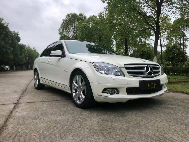 宜春11年奔驰C2