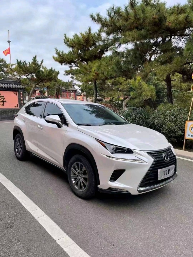 青岛20年雷克萨斯NX7