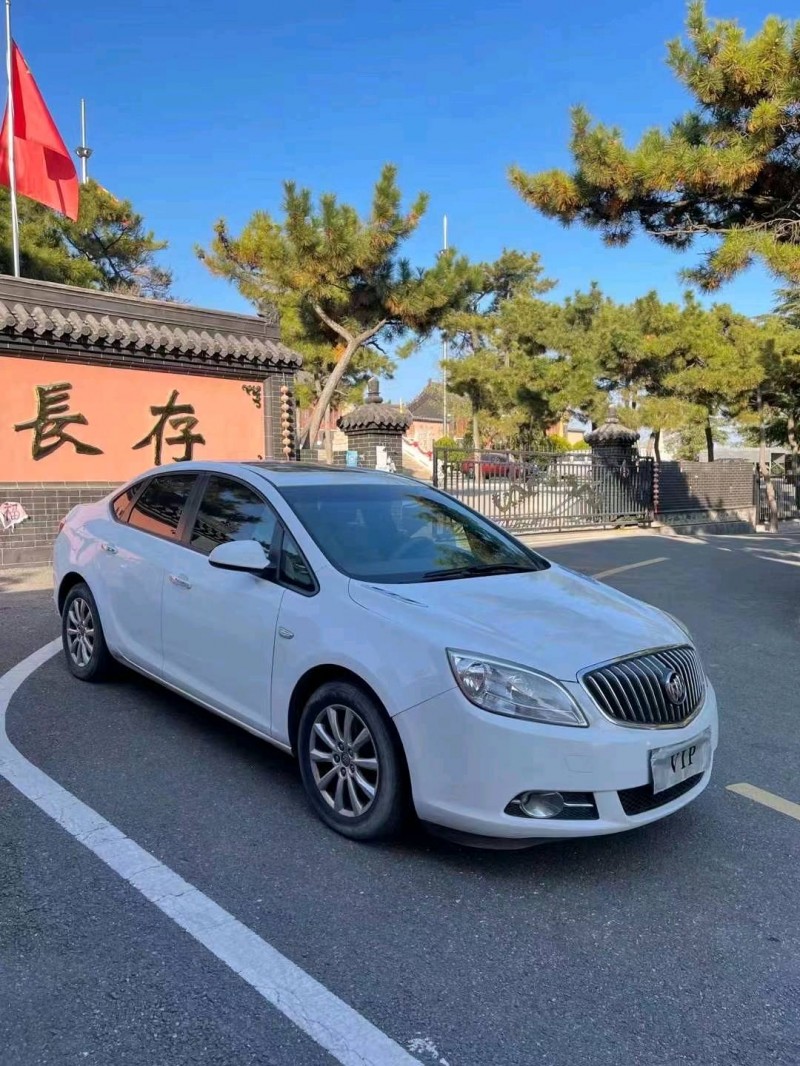 青岛15年别克英朗GT7