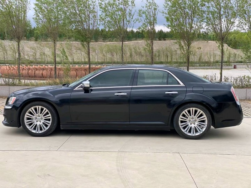 石家庄13年克莱斯勒300C3