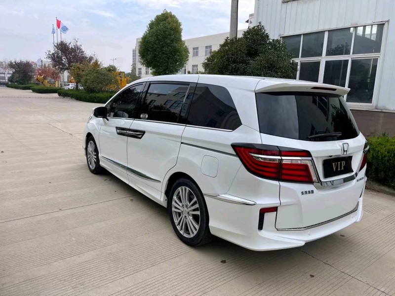 徐州18年本田艾力绅2