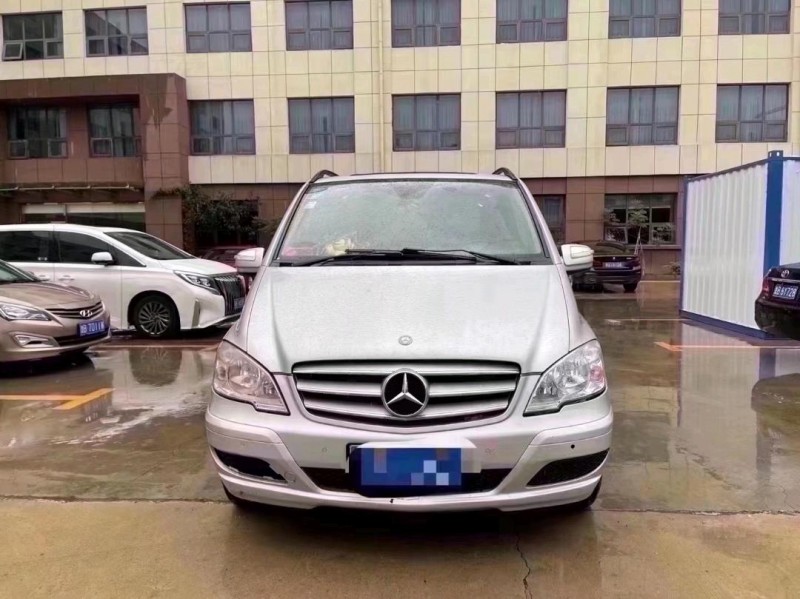聊城12年奔驰唯雅诺3