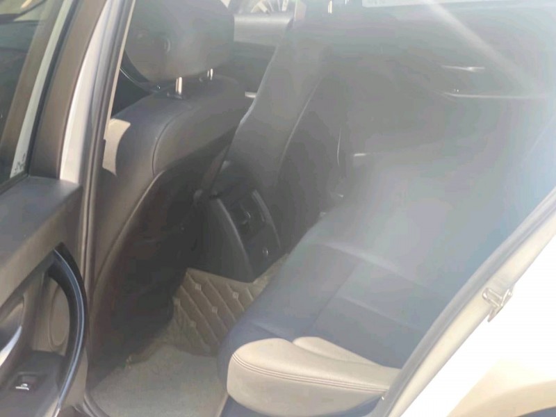 北京17年宝马3系7