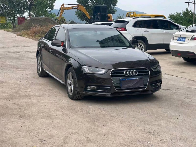 北京14年奥迪A4L1