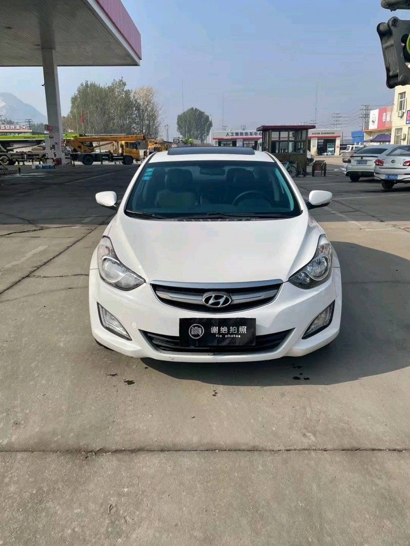 保定15年现代朗动1