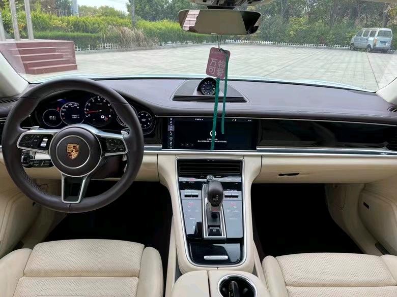 盐城19年保时捷帕拉梅拉6