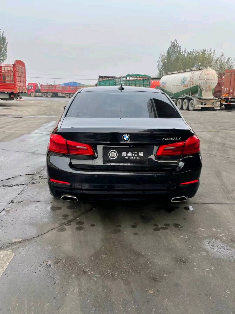 保定18年宝马5系9