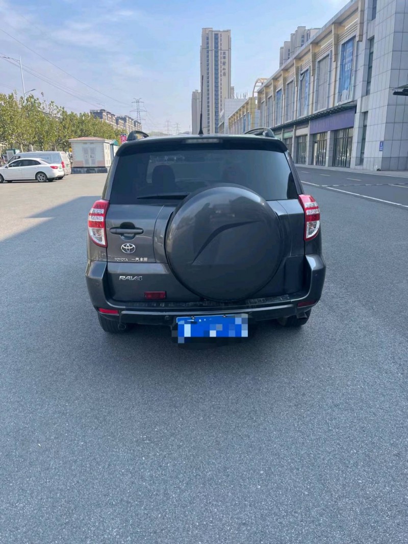 东营13年丰田RAV4荣放5