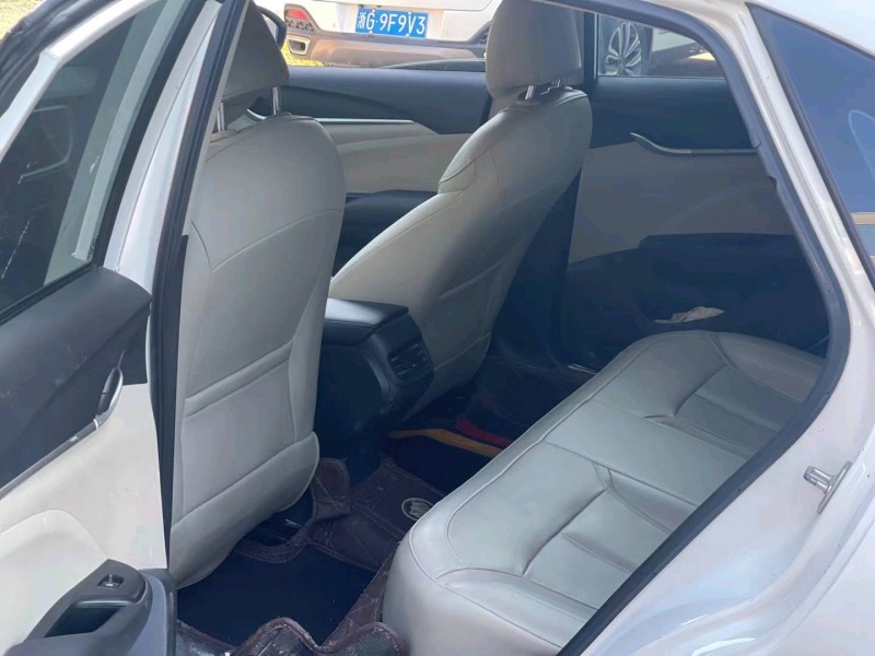 北京18年别克英朗1