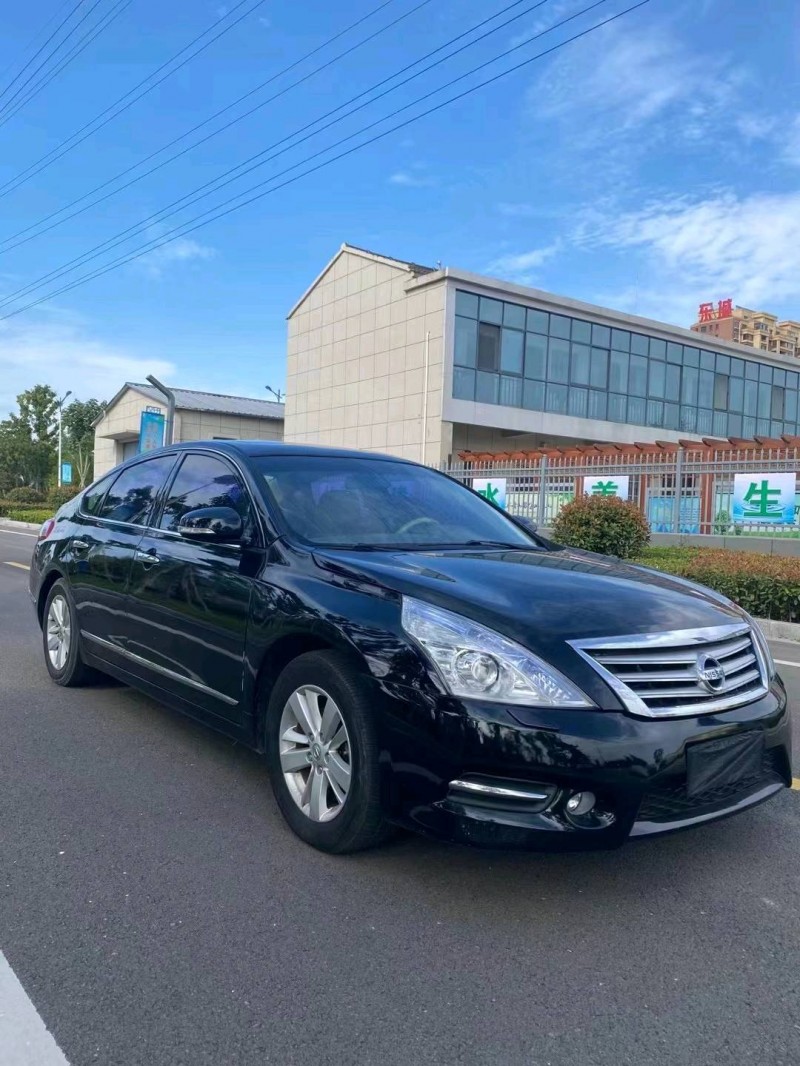 徐州12年日产天籁3