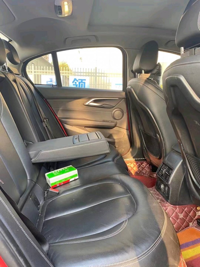 徐州17年宝马1系5