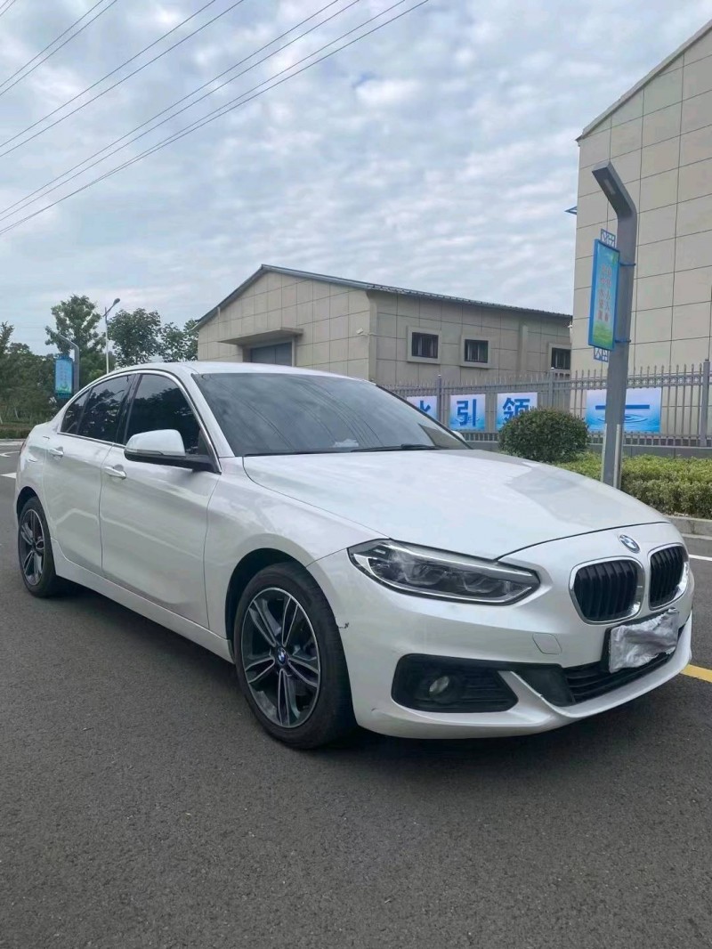 徐州19年宝马1系7