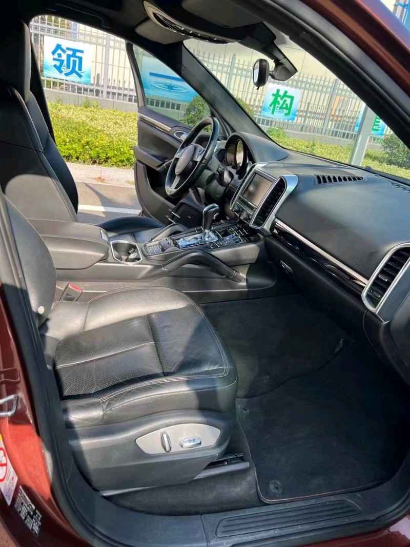 徐州11年保时捷卡宴8