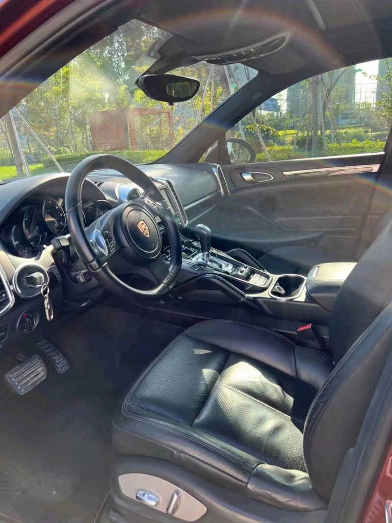 徐州11年保时捷卡宴9