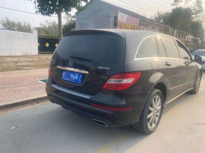 东营11年奔驰R5